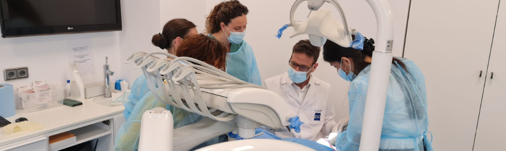 CURSO DE CIRUGÍA MUCOGINGIVAL SOBRE DIENTES E IMPLANTES EN EL DÍA A DÍA CON PRÁCTICAS EN PACIENTES